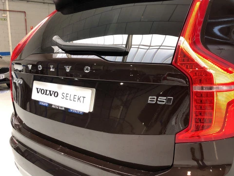 Volvo XC90 2.0 B5 D MOMENTUM 5 SEAT AWD AUTO 5P