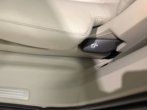 Volvo XC90 2.0 B5 D MOMENTUM 5 SEAT AWD AUTO 5P