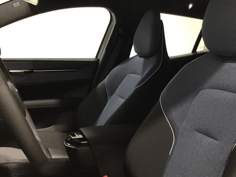 Volvo EX30 Single Motor Extended Range Plus Auto