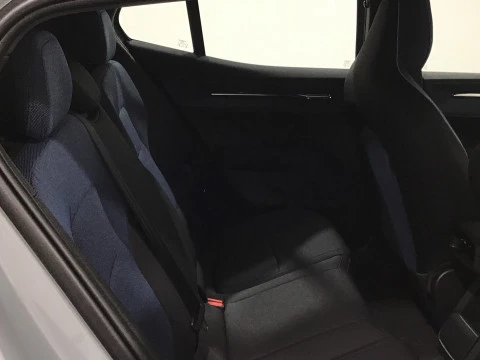 Volvo EX30 Single Motor Extended Range Plus Auto