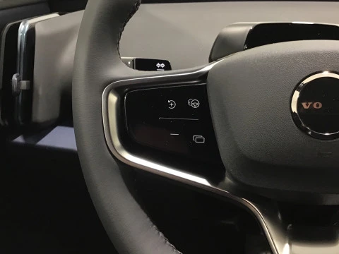 Volvo EX30 Single Motor Extended Range Plus Auto