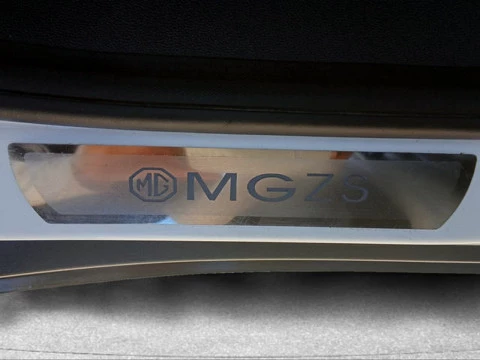 MG ZS 1.5 Comfort 78 kW (106 CV)