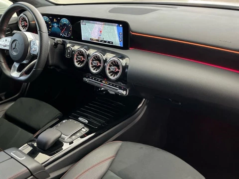 Mercedes-Benz Clase A 180 AMG Line (EURO 6d)