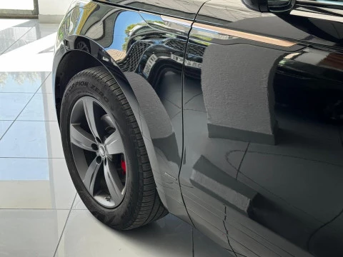 Land Rover Range Rover Velar 2.0 D180 132kW R-Dynamic S 4WD Auto