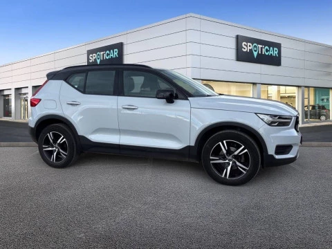 Volvo XC40 1.5 T2 R-Design Auto