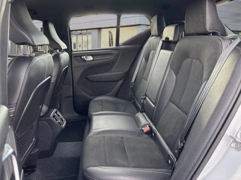 Volvo XC40 1.5 T2 R-Design Auto