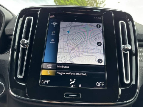 Volvo XC40 1.5 T2 R-Design Auto