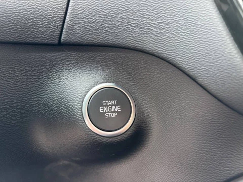 Volvo XC40 1.5 T2 R-Design Auto