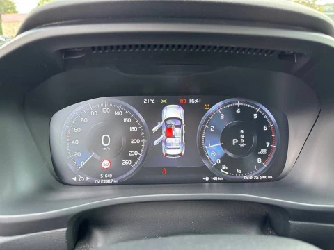 Volvo XC40 1.5 T2 R-Design Auto