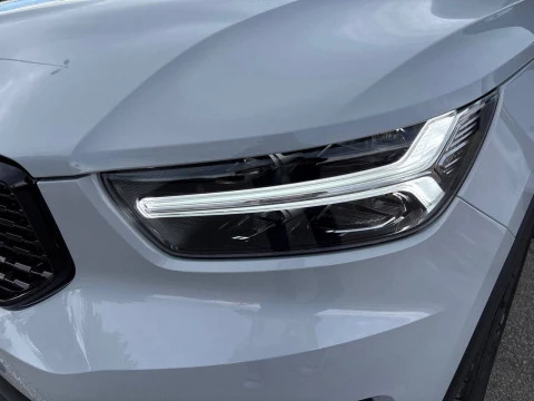 Volvo XC40 1.5 T2 R-Design Auto