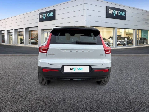 Volvo XC40 1.5 T2 R-Design Auto
