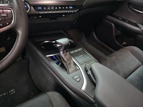 Lexus UX 2.0 250h Business
