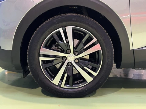Peugeot 5008 BlueHDi 130 SANDS Allure 96 kW (130 CV)