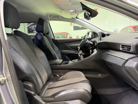 Peugeot 5008 BlueHDi 130 SANDS Allure 96 kW (130 CV)