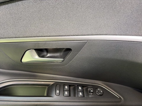 Peugeot 5008 BlueHDi 130 SANDS Allure 96 kW (130 CV)