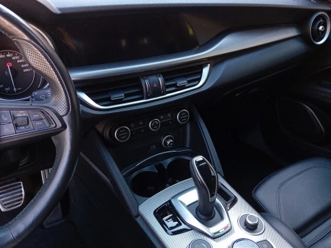 Alfa Romeo Stelvio 2.2 Diésel 154kW (210CV) Veloce Q4