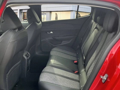Peugeot 408 408 Allure Puretech 130 EAT8