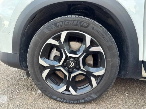Citroën C5 Aircross Hybrid 225 e-EAT8 Shine Pack Citroën C5 Aircross Hybrid 225 e-EAT8 Shine Pack