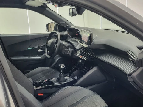 Peugeot 2008 Allure Puretech 100 S&S 6 Vel. MAN