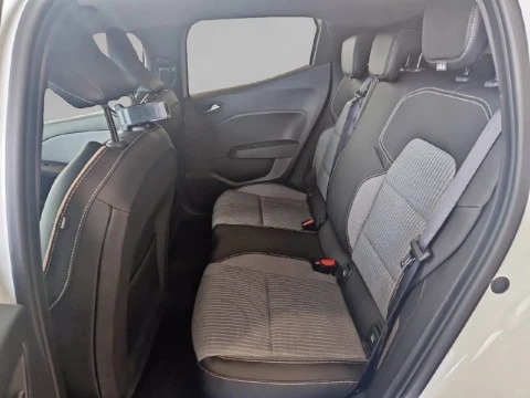 Renault Clio Techno full hybrid E-Tech 145 (103Kw)