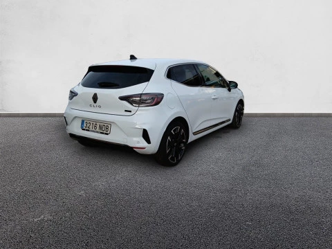 Renault Clio Techno full hybrid E-Tech 145 (103Kw)