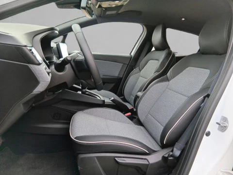 Renault Clio Techno full hybrid E-Tech 145 (103Kw)