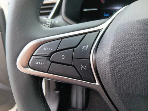 Renault Clio Techno full hybrid E-Tech 145 (103Kw)