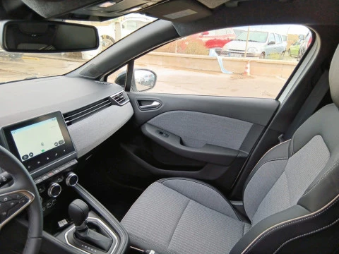 Renault Clio Techno full hybrid E-Tech 145 (103Kw)