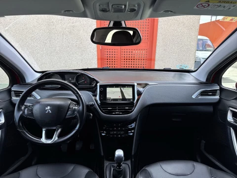 Peugeot 2008 BlueHDi 100 SANDS Allure 74 kW (100 CV)