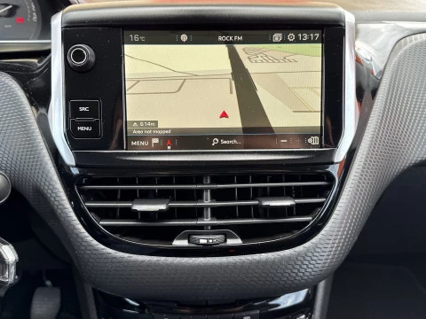 Peugeot 2008 BlueHDi 100 SANDS Allure 74 kW (100 CV)