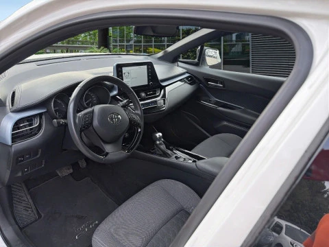 Toyota C-HR 2.0 180H Advance