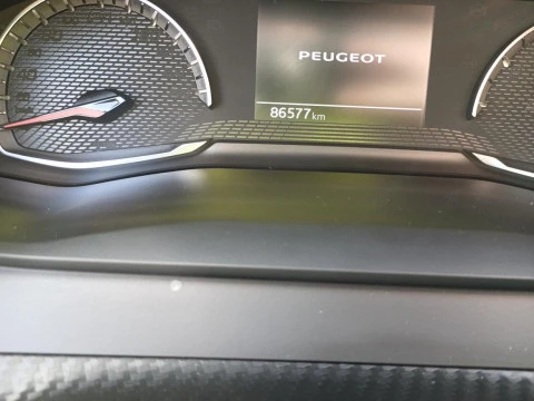 Peugeot 2008 Active Pack BlueHDI 81kW (110CV)