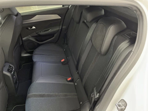 Peugeot 308 Nuevo  5p First Edition Eléctrico 156 (115 Kw)