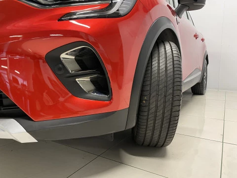Renault Captur  Hibrido Enchufable  E-TECH Hibrido Enchufable Fast Track 117kW