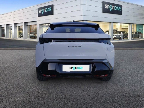 Peugeot e-3008 GT Eléctrico 157kW