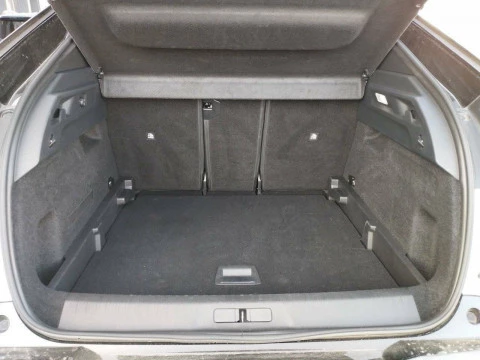 Peugeot e-3008 GT Eléctrico 157kW