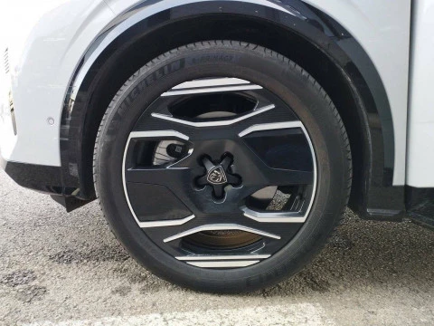 Peugeot e-3008 GT Eléctrico 157kW