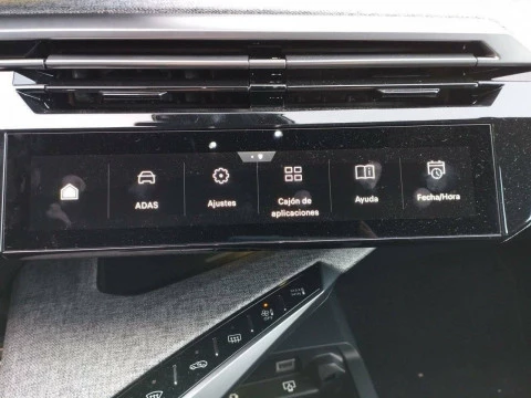 Peugeot e-3008 GT Eléctrico 157kW