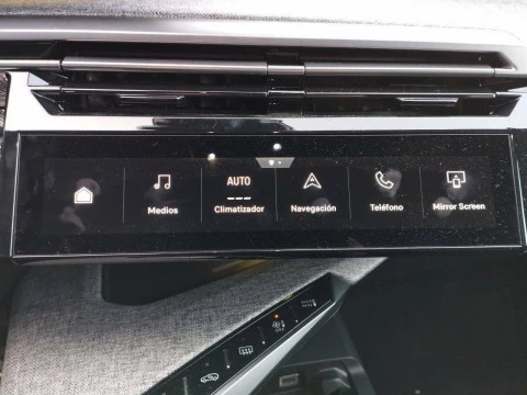 Peugeot e-3008 GT Eléctrico 157kW