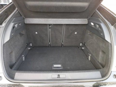 Peugeot e-3008 GT Eléctrico 157kW