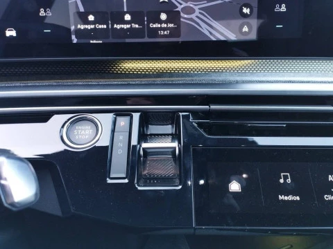 Peugeot e-3008 GT Eléctrico 157kW