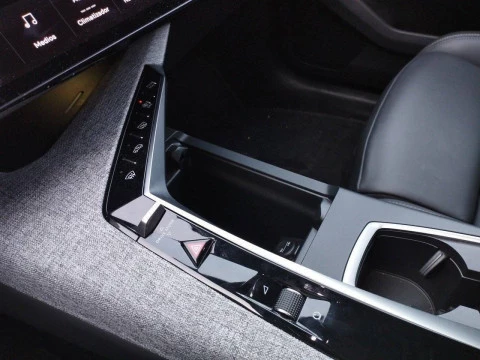 Peugeot e-3008 GT Eléctrico 157kW