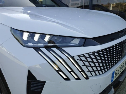 Peugeot e-3008 GT Eléctrico 157kW