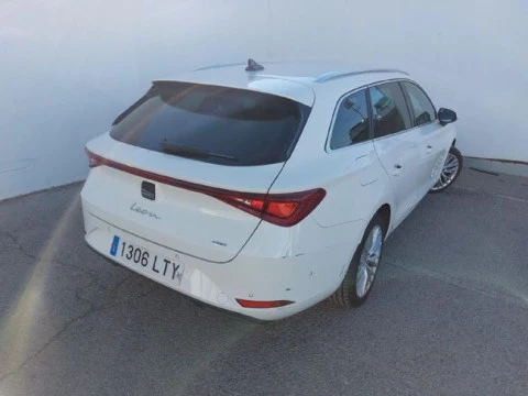 Seat Nuevo León SP 1.4 e-Hybrid DSG S&S Xcellence Go L