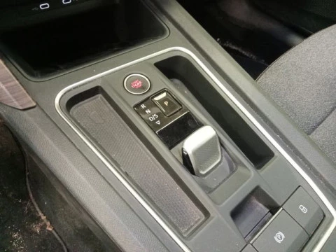 Seat Nuevo León SP 1.4 e-Hybrid DSG S&S Xcellence Go L