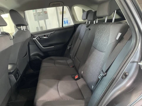 Toyota Rav4 2.5l 220H Advance