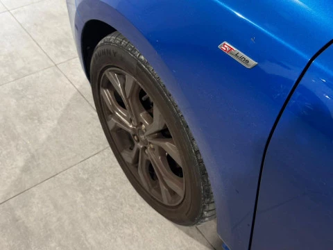 Ford Focus 1.0 ECOBOOTS  HYBRID STLINE