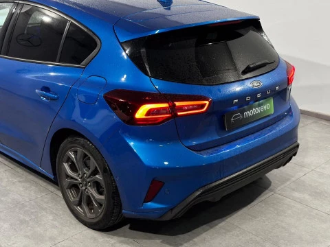 Ford Focus 1.0 ECOBOOTS  HYBRID STLINE