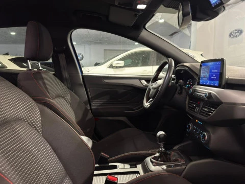 Ford Focus 1.0 ECOBOOTS  HYBRID STLINE