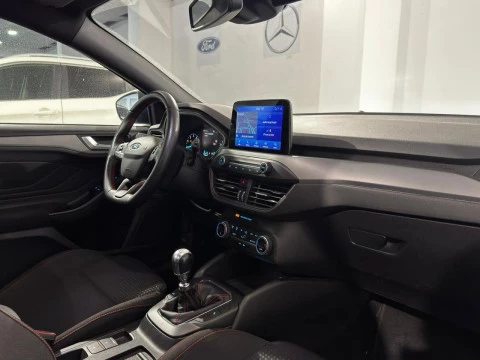 Ford Focus 1.0 ECOBOOTS  HYBRID STLINE